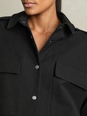 Reiss Black Myrtle Cropped Twill Shirt Jacket - Image 4 of 7