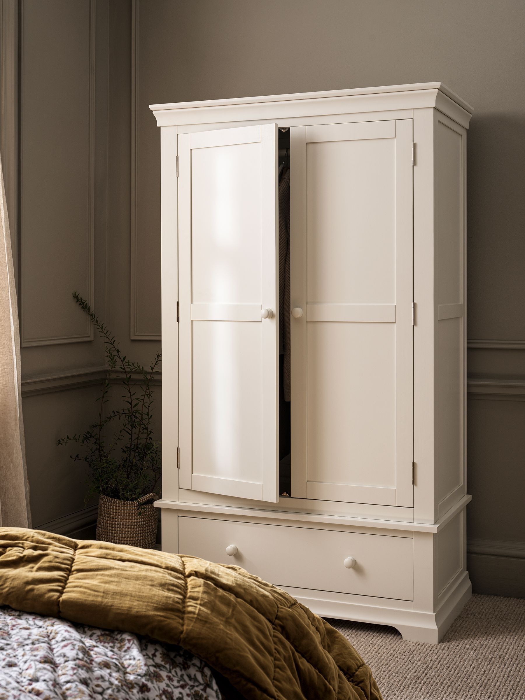 Wardrobes cotswold company discount