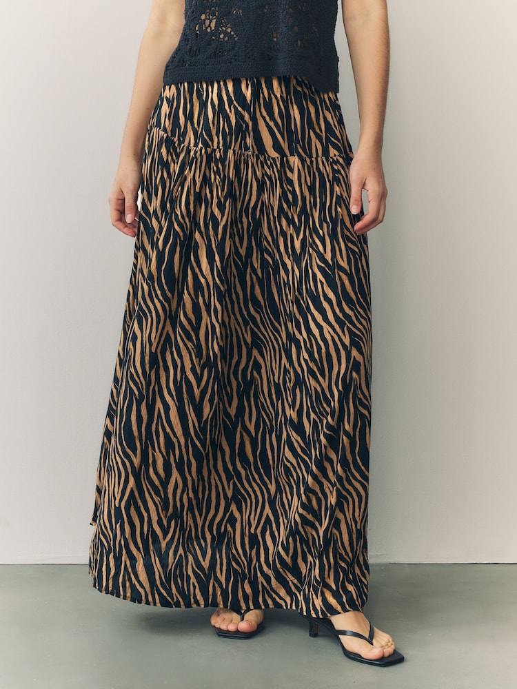 Tiger Print - Image 1 of 9