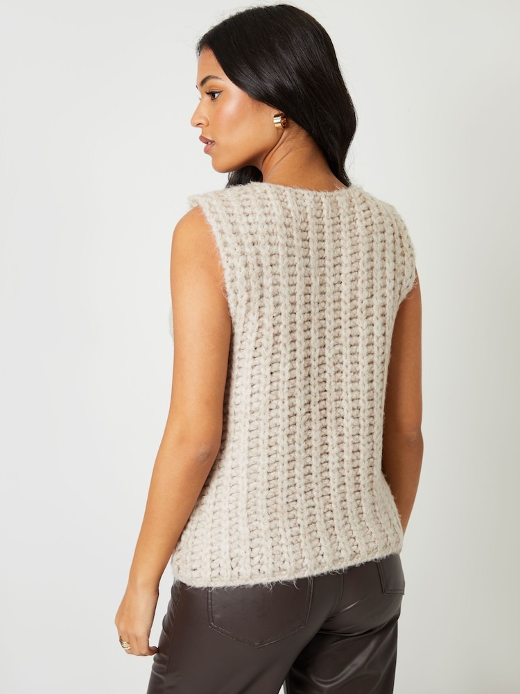 Threadbare Natural Chunky Knitted Vest - Image 2 of 4 Threadbare Natural Chunky Knitted Vest - Image 2 of 4
