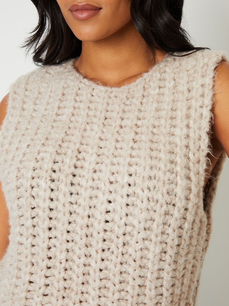 Threadbare Natural Chunky Knitted Vest - Image 4 of 4 Threadbare Natural Chunky Knitted Vest - Image 4 of 4
