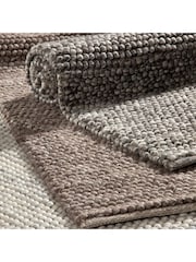 Esselle Natural Delilah Mottled Taupe Wool Pebble Rug - Image 3 of 5