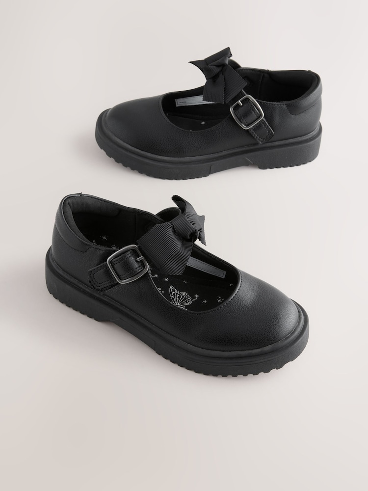 Schwarz - Mary-Jane-Schuhe aus Lackleder mit dicker Sohle und Schleife - Bild 1 von 1 Schwarz - Mary-Jane-Schuhe aus Lackleder mit dicker Sohle und Schleife - Bild 1 von 1