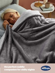 Silentnight Charcoal Snugsie XL Kingsize 270 x 230cm Family Blanket - Image 4 of 7