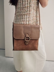Tan Brown Leather Messenger Bag - Image 2 of 11