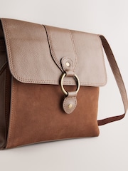 Tan Brown Leather Messenger Bag - Image 8 of 11