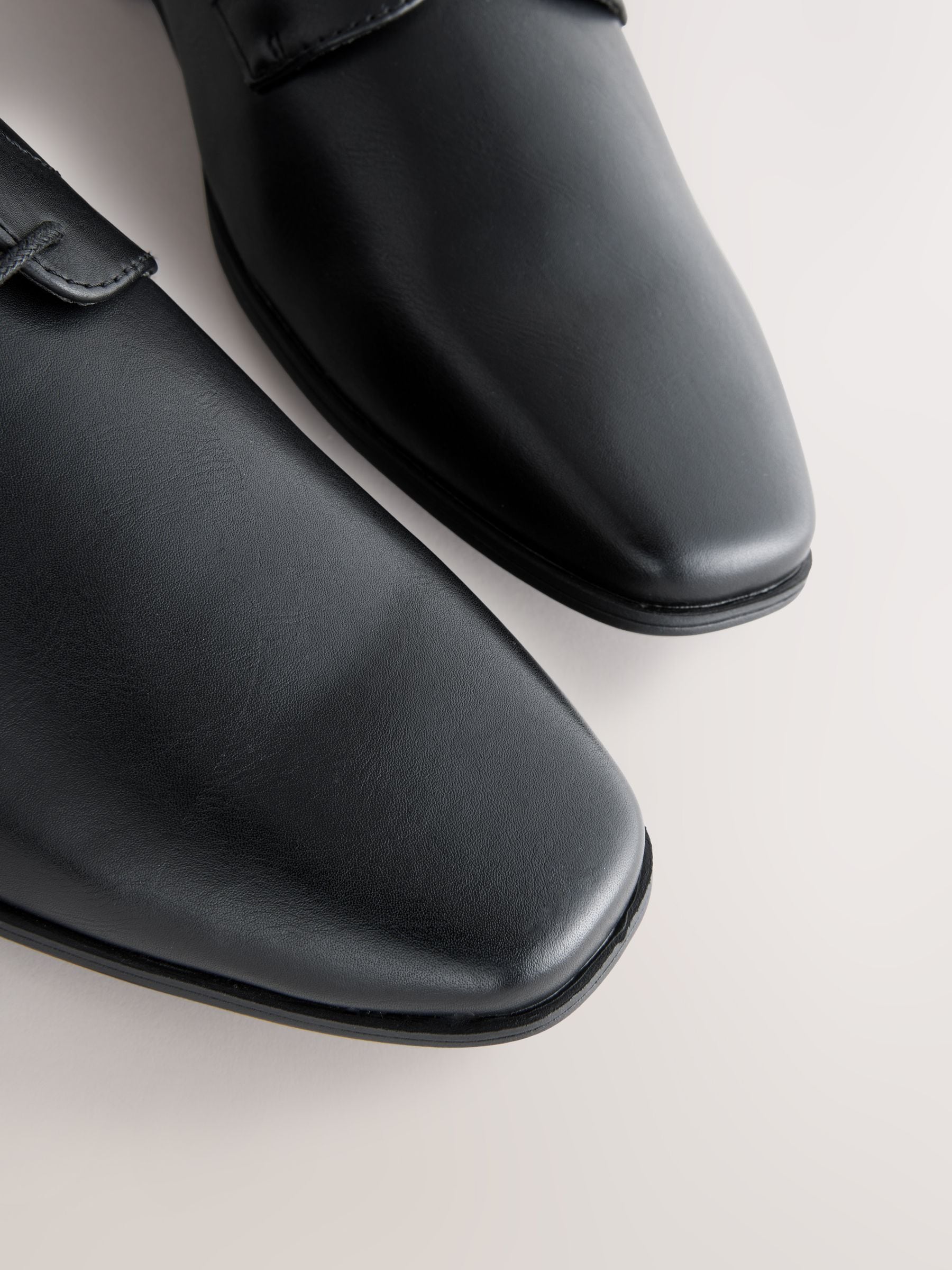 Kaufen Sie Schwarz - Weite Passform - Derby-Schuhe in schmaler