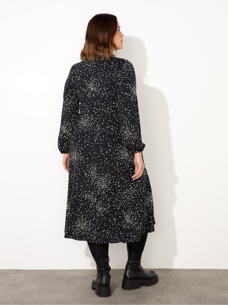Live Unlimited Black Curve Heart Print Gathered V-Neck Jersey Dress - Image 2 of 4 Live Unlimited Black Curve Heart Print Gathered V-Neck Jersey Dress - Image 2 of 4