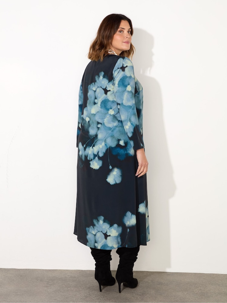 Live Unlimited Black Curve Floral Print Long Sleeve Midaxi Dress - Image 3 of 3