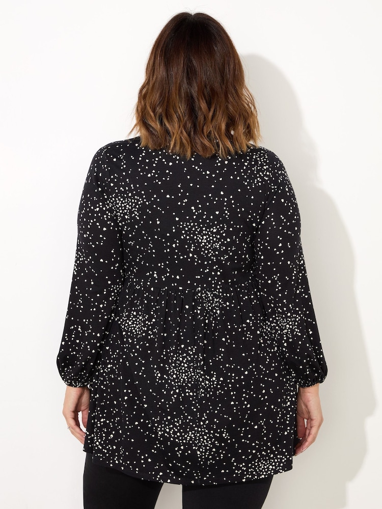 Live Unlimited Black Curve Heart Print Gathered V-Neck Tunic - Image 4 of 4