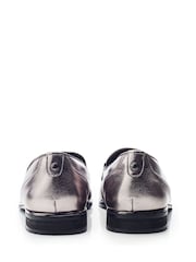 Moda in Pelle Evvaa Flat Slip on Tassle Leather Barrel Loafers - Image 3 of 4