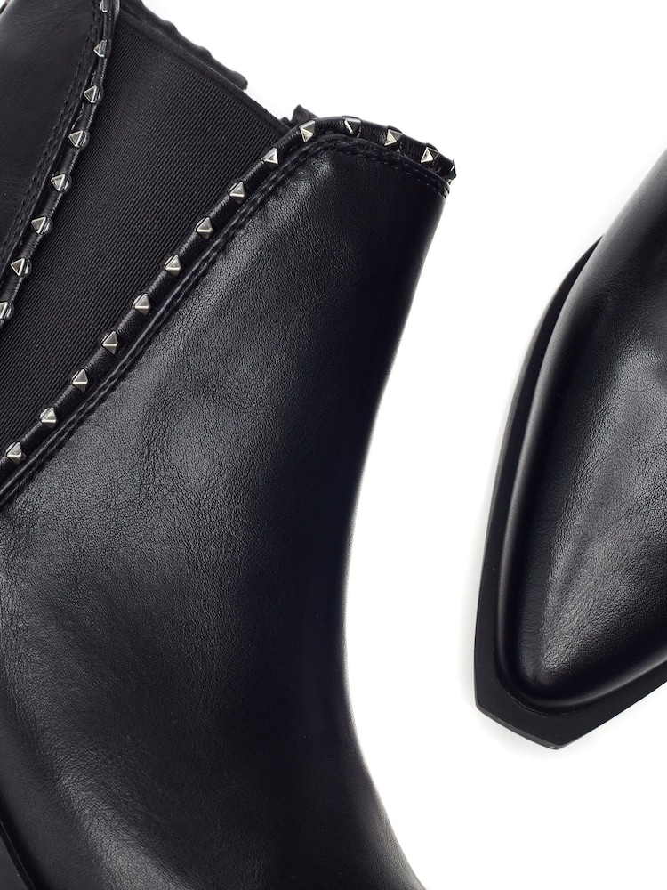 Moda in Pelle Perah V-Studded Elastic Gusset Western Style Ankle Boots - Image 4 of 4