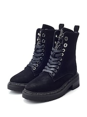 Moda in Pelle Onzaines Studded Tongue Detail Biker Black Boots - Image 2 of 4
