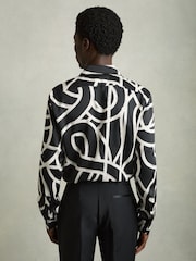 Reiss Black/White Picarli Abstract Painted Print Shirt - Image 5 of 7