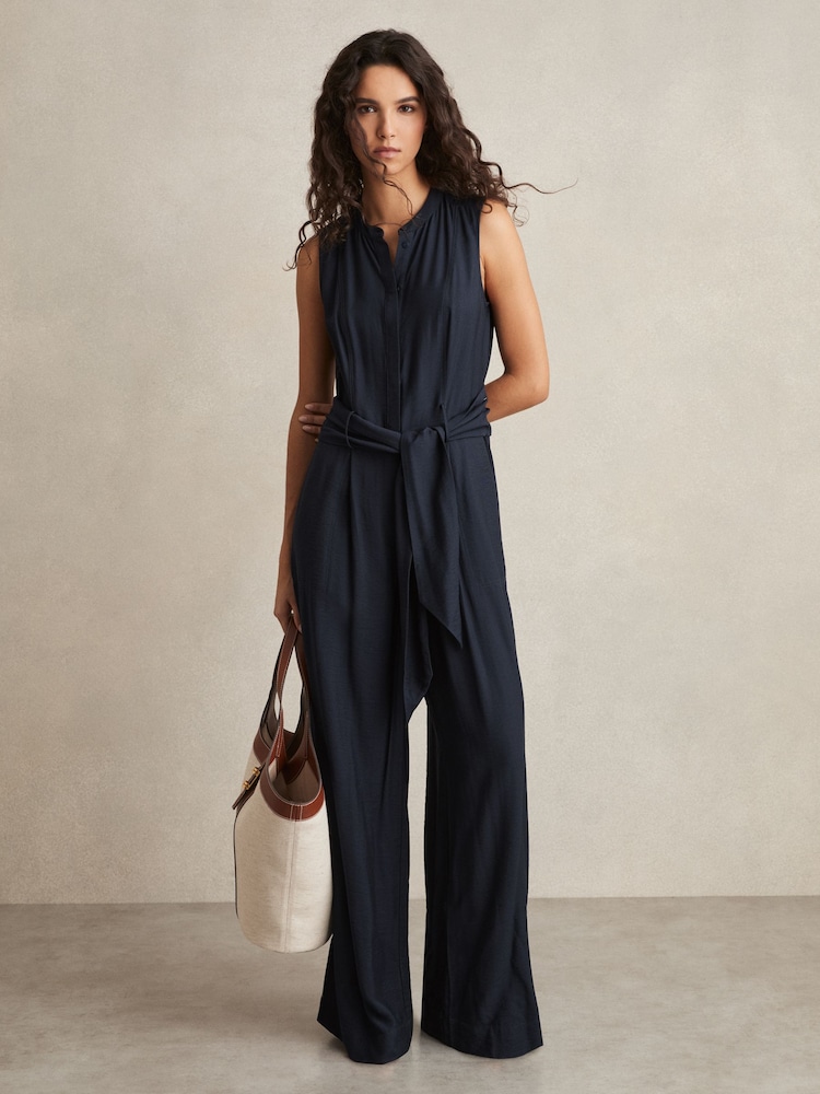 Reiss Raven Jumpsuit mit Gürtel und weitem Bein - Bild 1 von 6 Reiss Raven Jumpsuit mit Gürtel und weitem Bein - Bild 1 von 6