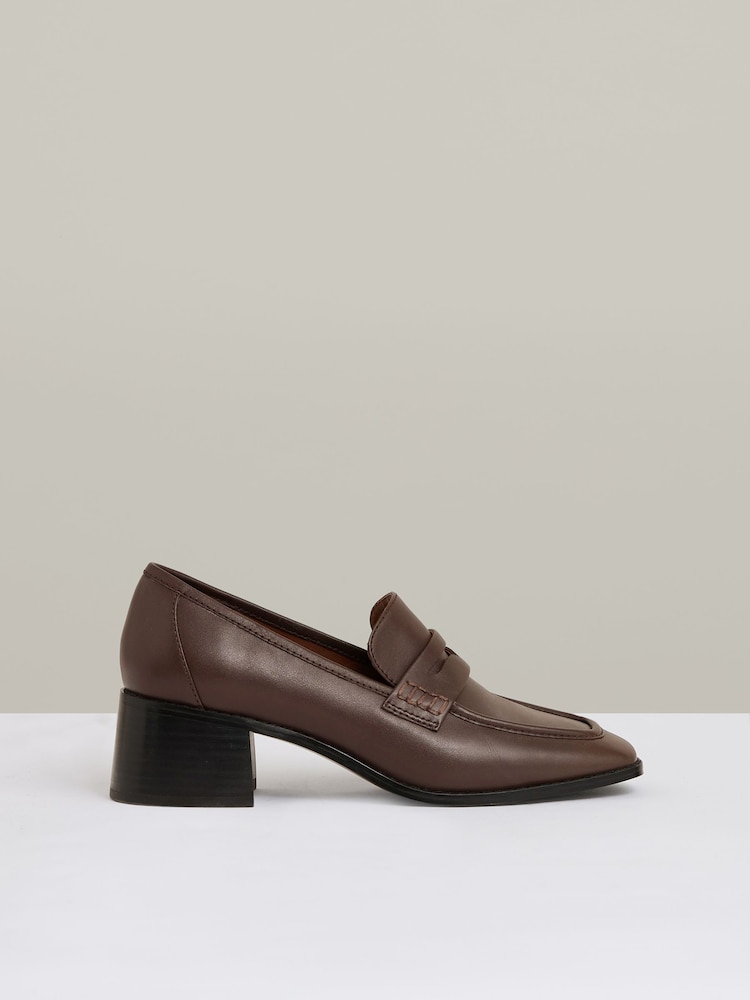 Čokolada - Usnjeni mokasini s široko peto Reiss Heidi Penny - Slika 1 iz 5