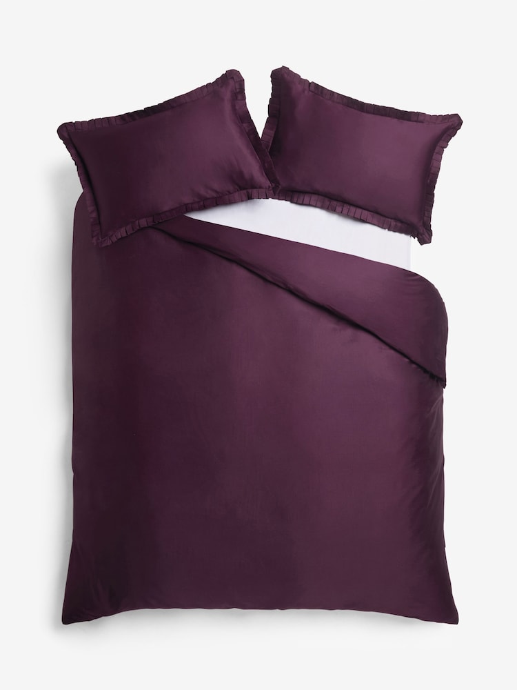 Wine 200 Thread Count Box Pleat Duvet Cover And Pillowcase Set - Image 6 of 6