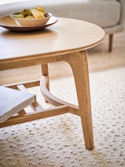 Willis & Gambier Oak Coffee Table - Image 2 of 7