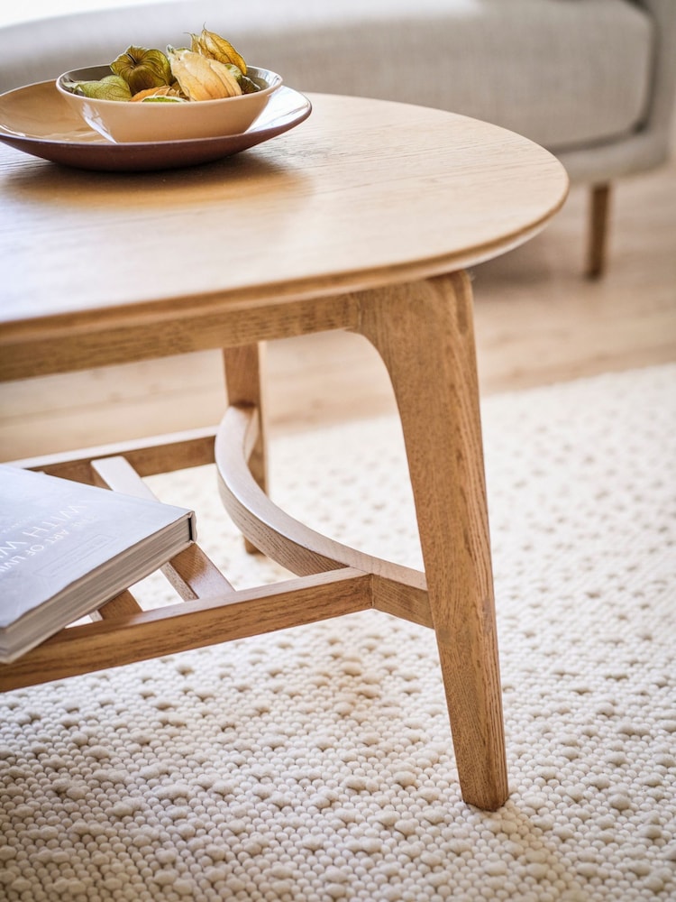 Willis & Gambier Oak Coffee Table - Image 2 of 7 Willis & Gambier Oak Coffee Table - Image 2 of 7