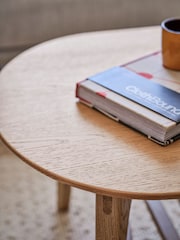 Willis & Gambier Oak Coffee Table - Image 5 of 7