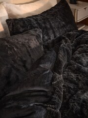 Black Plush Faux Fur Duvet Cover and Pillowcase Set - Image 3 of 4