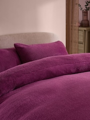 Dark Pink Teddy Fleece Duvet Cover and Pillowcase Set - Image 3 of 5