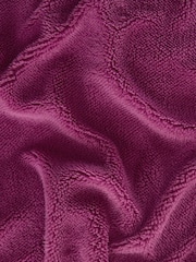 Dark Pink Teddy Fleece Duvet Cover and Pillowcase Set - Image 5 of 5