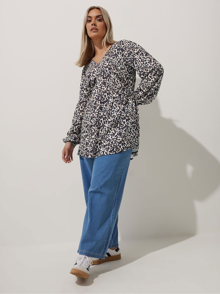 Yours Curve White/Brown Leopard Print Limited Shirred Waist Detail Top - Image 2 of 5
