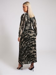 Yours Curve Абстрактный принт Плиссированные платья-макси - Image 3 of 6
