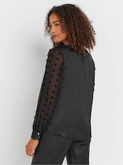 M&Co – Bluse mit Dobby-Ärmeln - Bild 7 von 7