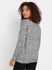 M&Co Grey Leopard Print V-Neck Long Sleeves Top - Image 4 of 6