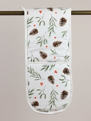 Avalon Home White Mistletoe and Pine Oven 100% Cotton Glove - Image 2 of 5