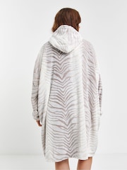 Simply Be Pretty Secrets Oversized Hoodie Blanket - صورة 2 من 4