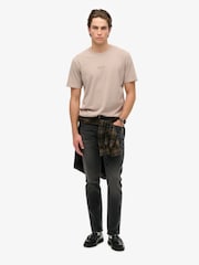 Superdry T-Shirt mit kleinem Logo aus 100 % Baumwolle - Bild 2 von 5