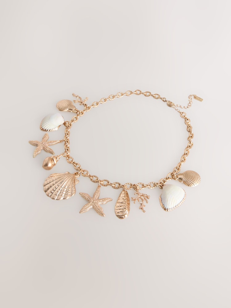 Tono dorado - Collar con concha y charm - Imagen 1 de 5