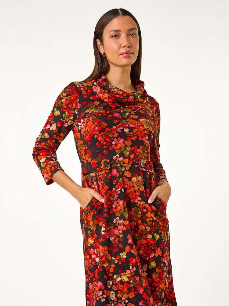 Vestido con estampado de hojas y cuello desbocado con detalle de lengüeta de Roman - Imagen 2 de 5 Vestido con estampado de hojas y cuello desbocado con detalle de lengüeta de Roman - Imagen 2 de 5