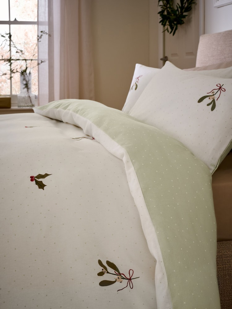 Green Foliage Christmas Brushed Embroidery Duvet Cover and Pillowcase Set - Image 2 of 5
