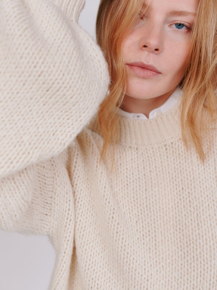 Vivere Cream Sophie Balloon Cropped Jumper - Image 3 of 4