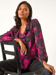 Roman – Oberteil mit Blumenmuster, Rüschen und V-Ausschnitt - Bild 1 von 5