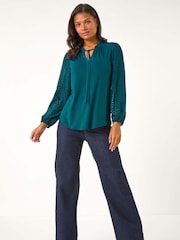 Roman Woven Zig Zag Sleeve Tie Front Top - Imagen 2 de 5
