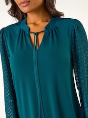 Roman Woven Zig Zag Sleeve Tie Front Top - Imagen 5 de 5