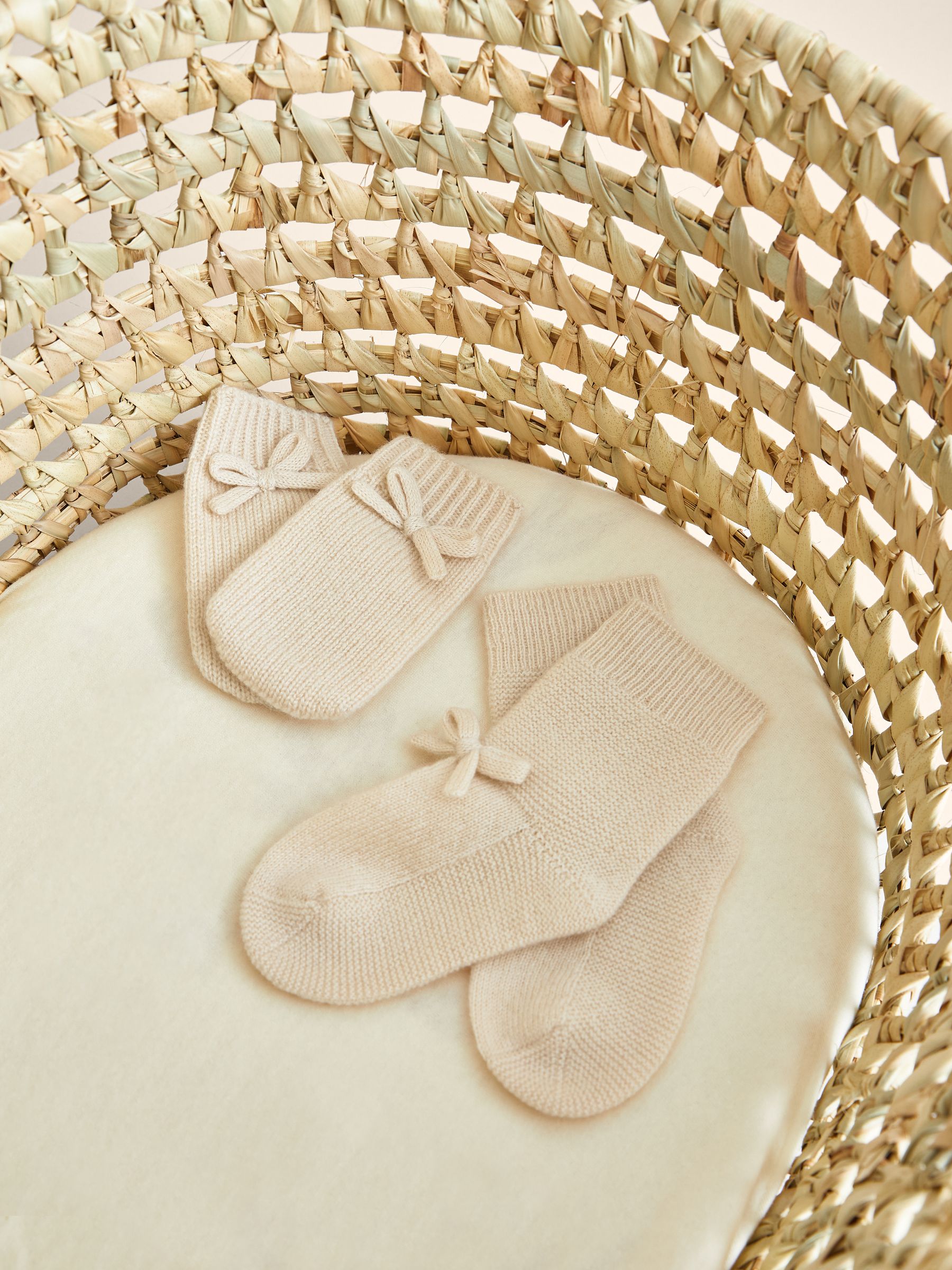 Buy Reiss Ivory Rivelin 2 Pack Cashmere Boots And Mittens Set from the ...