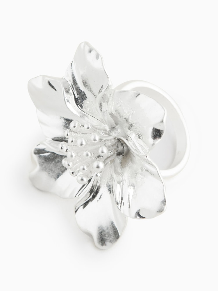 Tonalité argentée - Bague de déclaration à fleurs - Image 3 of 5