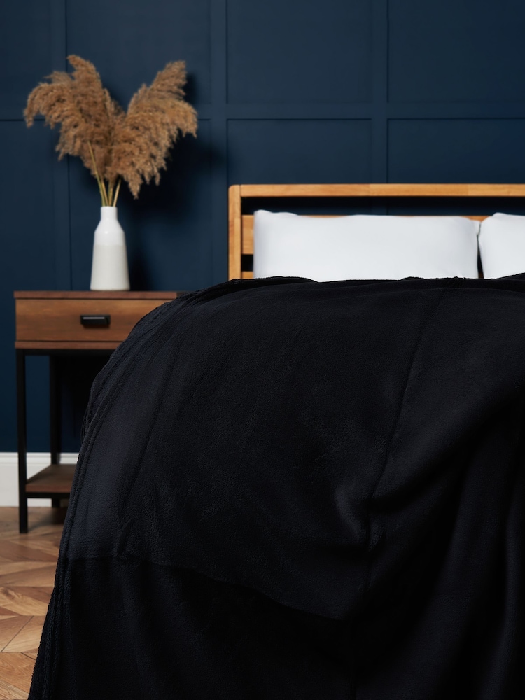 BHS Black Microfleece Throw - Image 1 of 4