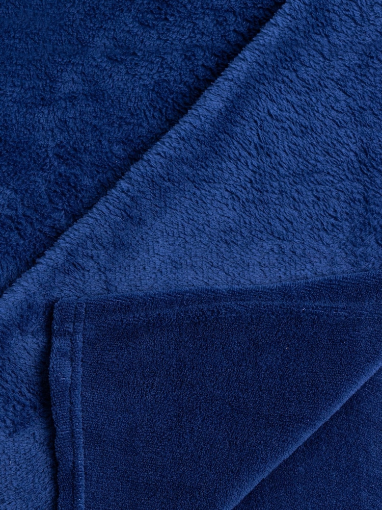 BHS Navy Microfleece Throw - Image 4 of 4