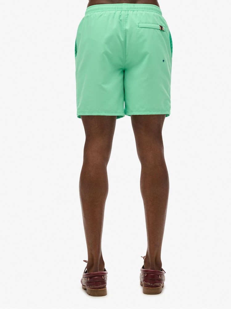 Sportowe szorty kąpielowe Superdry z grafiką, o długości 17 cali - Image 5 of 7