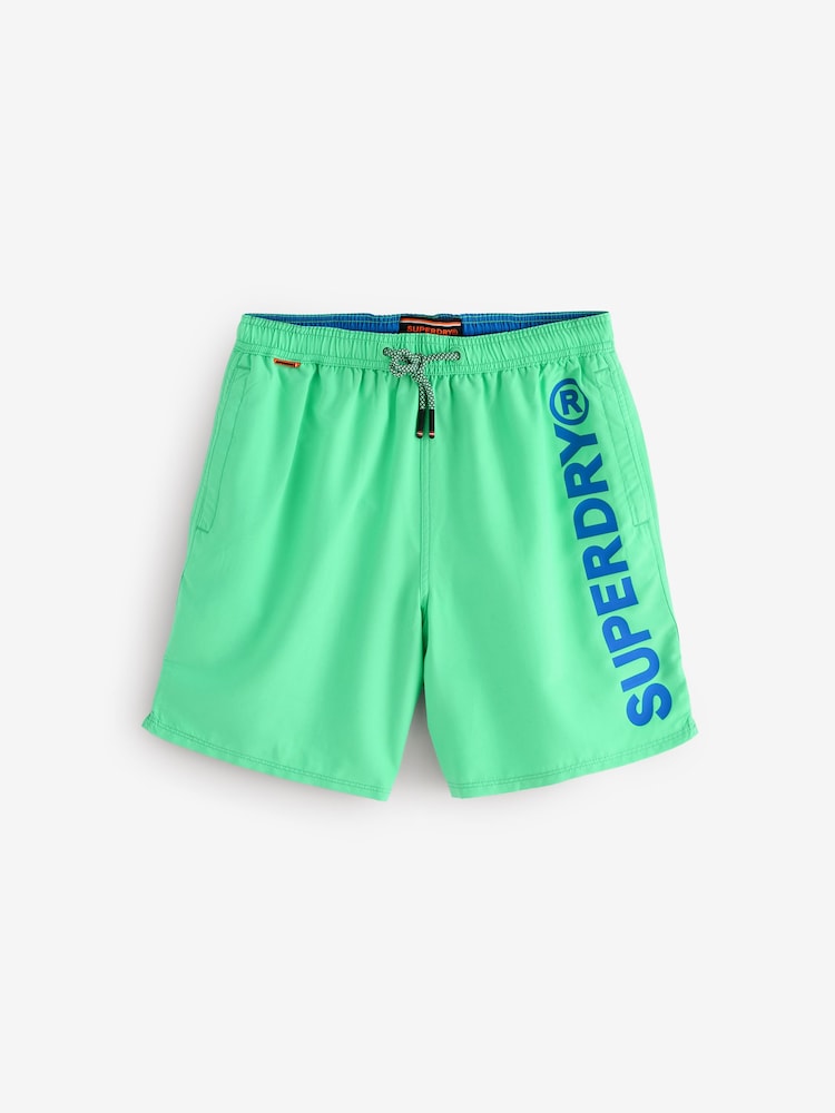 Sportowe szorty kąpielowe Superdry z grafiką, o długości 17 cali - Image 6 of 7