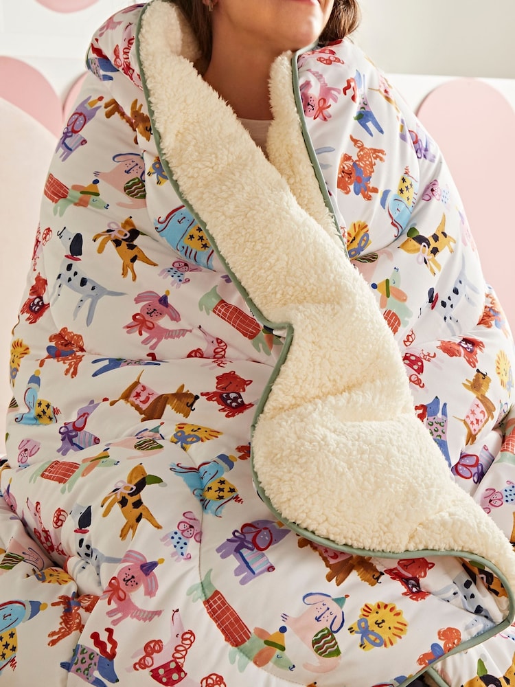 Night Lark x Eleanor Bowmer Winter Dogs Winter Dogs 9 Tog Cosy Throw Duvet - Image 1 of 8