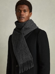 Anthrazit - Reiss Picton Wool and Cashmere Scarf - Bild 2 von 4
