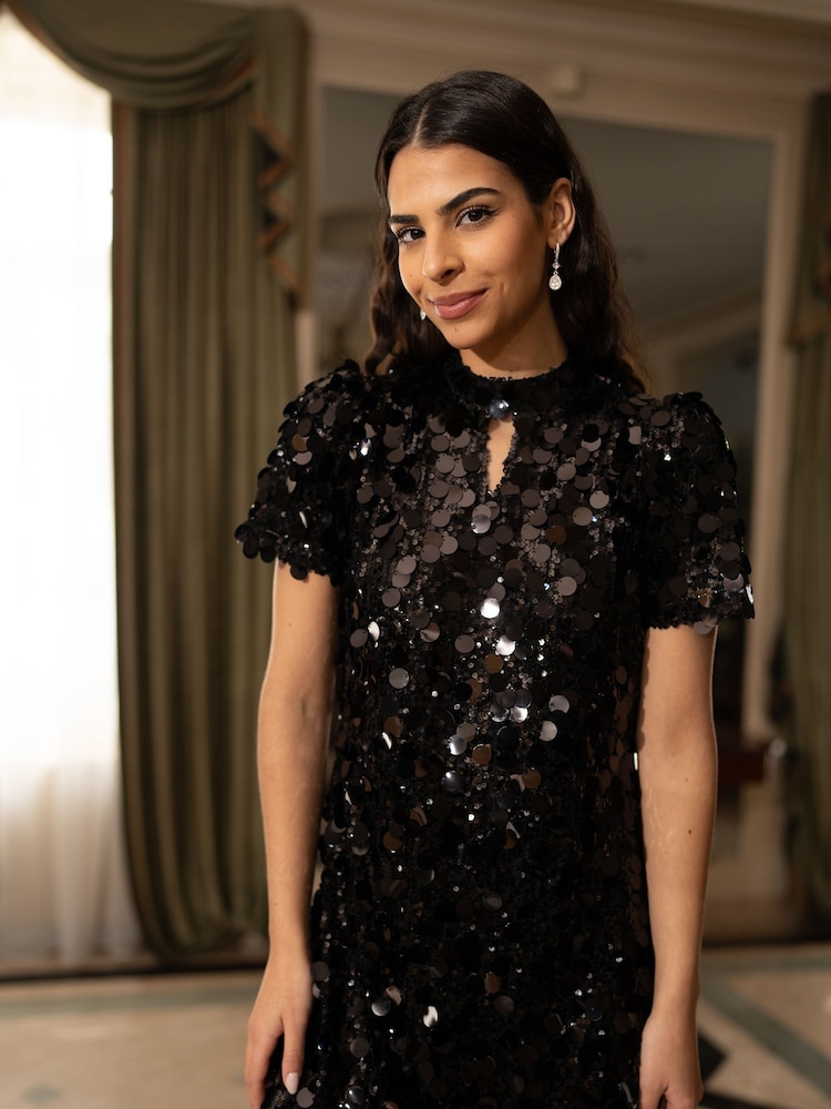 Yumi Black Big Sequin Tunic With Keyhole Neckline Dress - Image 3 of 4